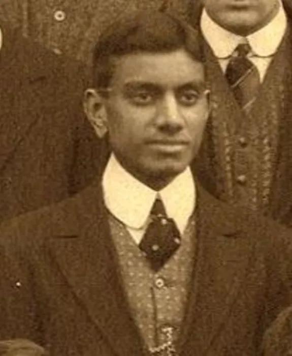 picture of finindra nath bose